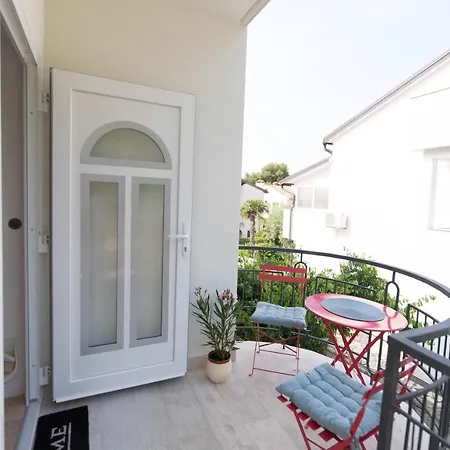 Marta Apartament *